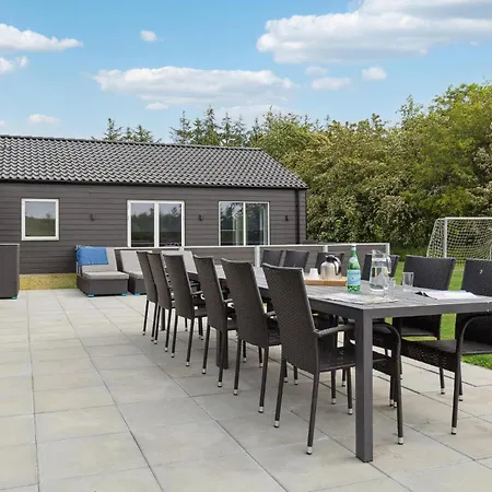 Beach Front Home In Hadsund With Sauna Ferienhaus